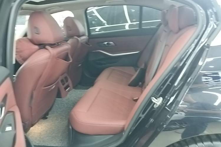 Used BMW 3 Series 2025 325Li M Sport Package Left Rear Seat
