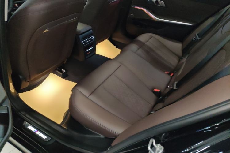 Used BMW 3 Series 2025 330Li M Sport Shadowline Package Left Rear Seat