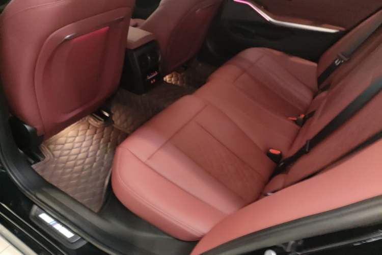 Used BMW 3 Series 2025 330Li M Sport Shadowline Package Left Rear Seat