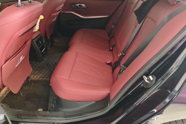 Used BMW 3 Series 2025 330Li M Sport Shadowline Package Left Rear Seat