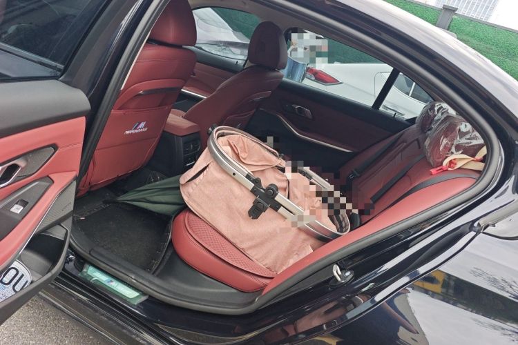 Used BMW 3 Series 2025 330Li M Sport Shadowline Package Left Rear Seat