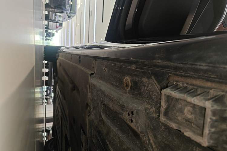 Used BMW 3 Series 2025 330Li M Sport Shadowline Package Left Side Sill