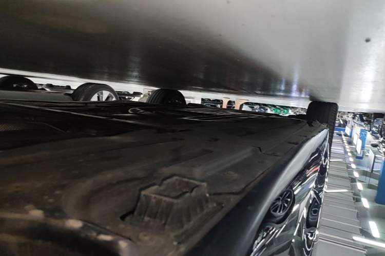 Used BMW 3 Series 2025 330Li M Sport Shadowline Package Left Side Sill
