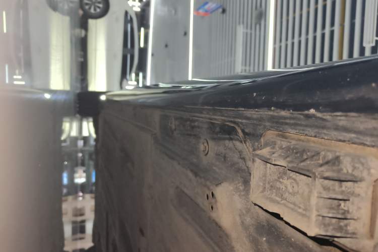 Used BMW 3 Series 2025 325Li M Sport Package Left Side Sill