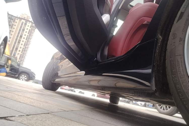 Used BMW 3 Series 2025 325Li M Sport Package Left Side Sill
