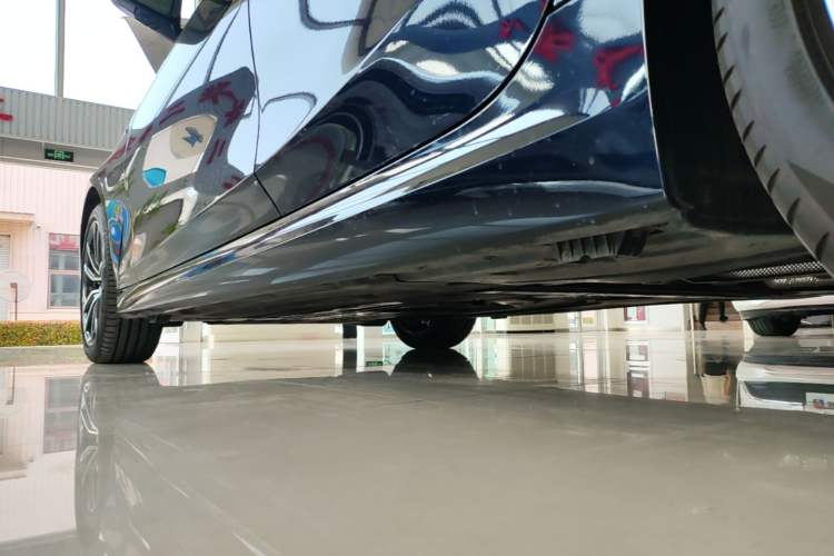 Used BMW 3 Series 2025 325i M Sport Package Left Side Sill