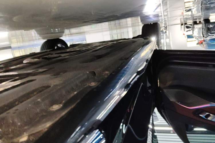 Used BMW 3 Series 2025 325Li M Sport Package Left Side Sill