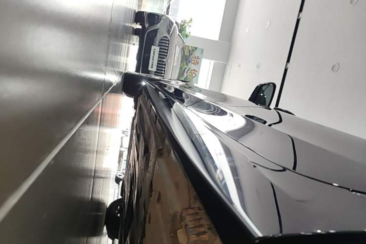 Used BMW 3 Series 2025 330Li M Sport Shadowline Package Left Side Sill
