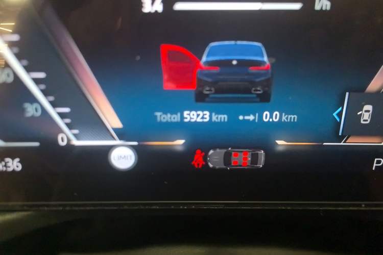 Used BMW 3 Series 2025 325Li M Sport Package Odometer Close Up