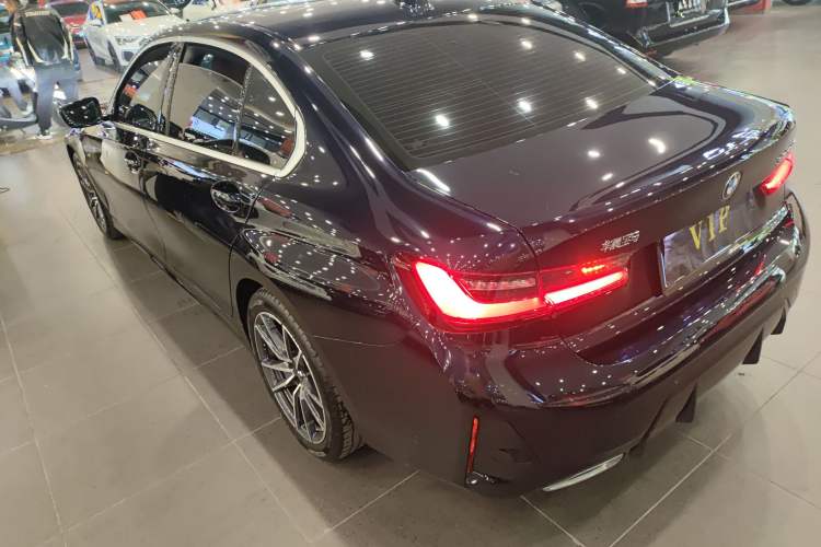 Used BMW 3 Series 2025 325Li M Sport Package Rear Left 45 Deg