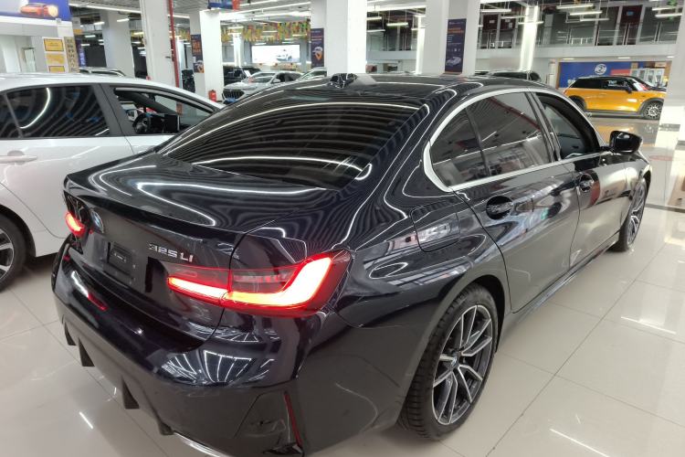 Used BMW 3 Series 2025 325Li M Sport Package Rear Right 45 Deg