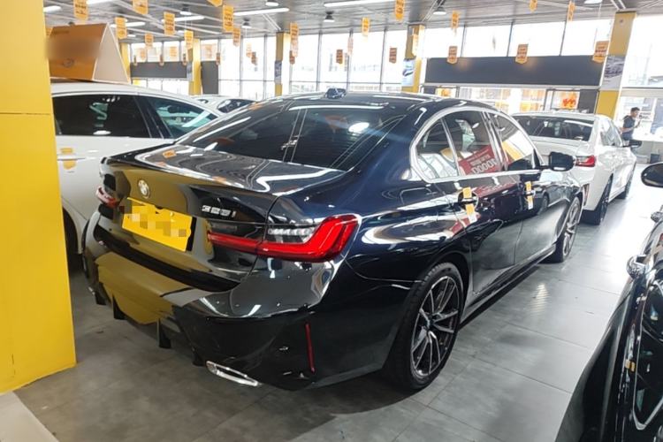 Used BMW 3 Series 2025 325i M Sport Package Rear Right 45 Deg