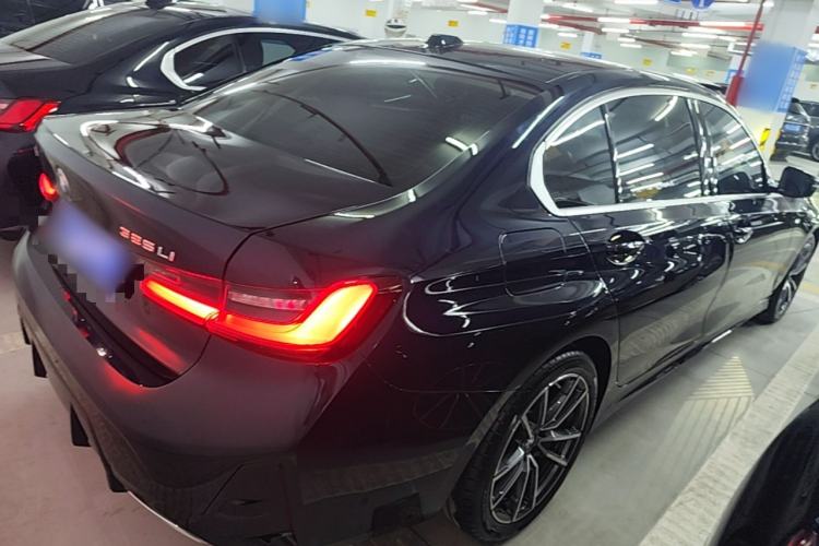 Used BMW 3 Series 2025 325Li M Sport Package Rear Right 45 Deg