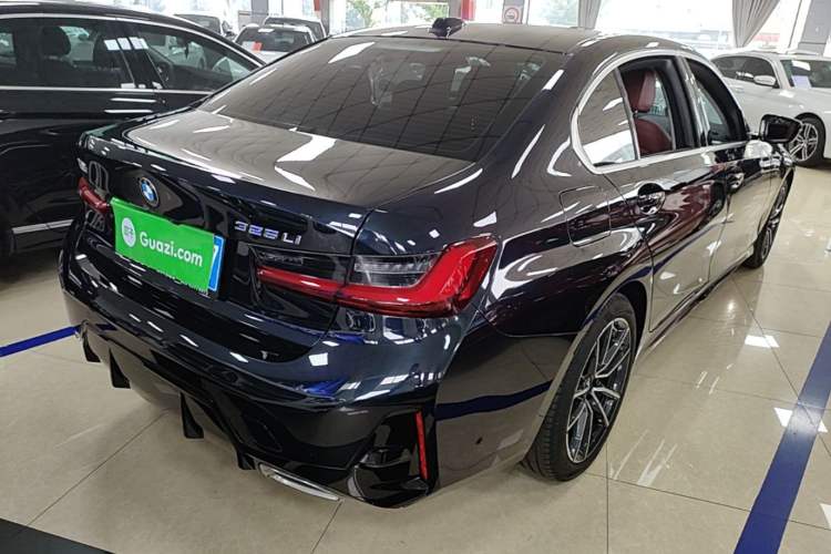 Used BMW 3 Series 2025 325Li M Sport Package Rear Right 45 Deg