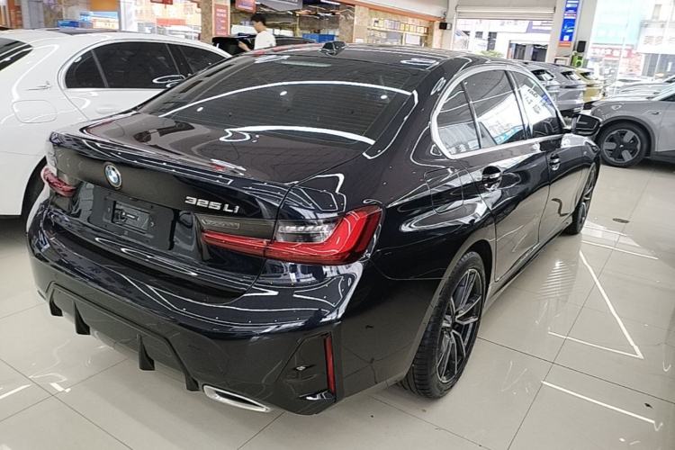 Used BMW 3 Series 2025 325Li M Sport Package Rear Right 45 Deg