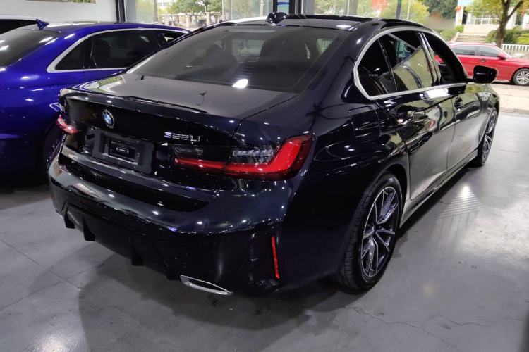 Used BMW 3 Series 2025 325Li M Sport Package Rear Right 45 Deg