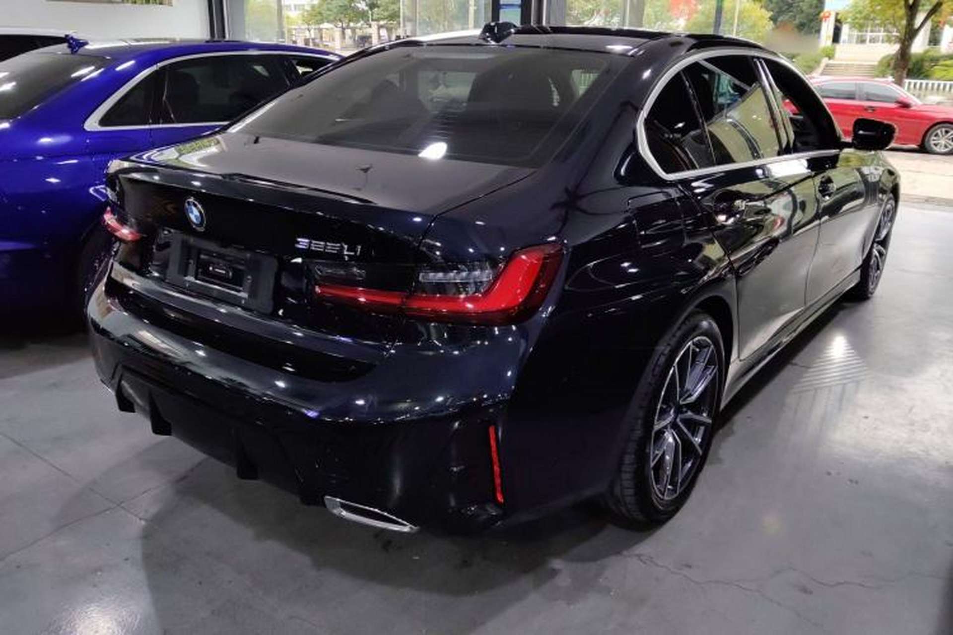 Used BMW 3 Series 2025 325Li M Sport Package Rear Right 45 Deg
