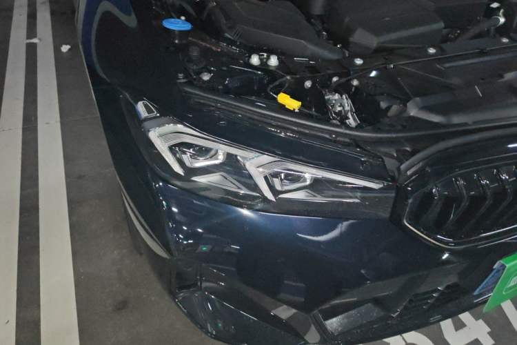Used BMW 3 Series 2025 330Li M Sport Shadowline Package Right Front Headlight