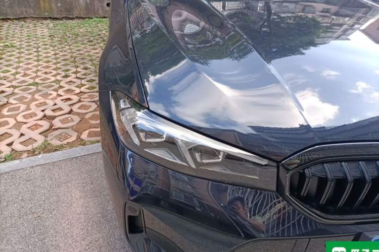 Used BMW 3 Series 2025 330Li M Sport Shadowline Package Right Front Headlight