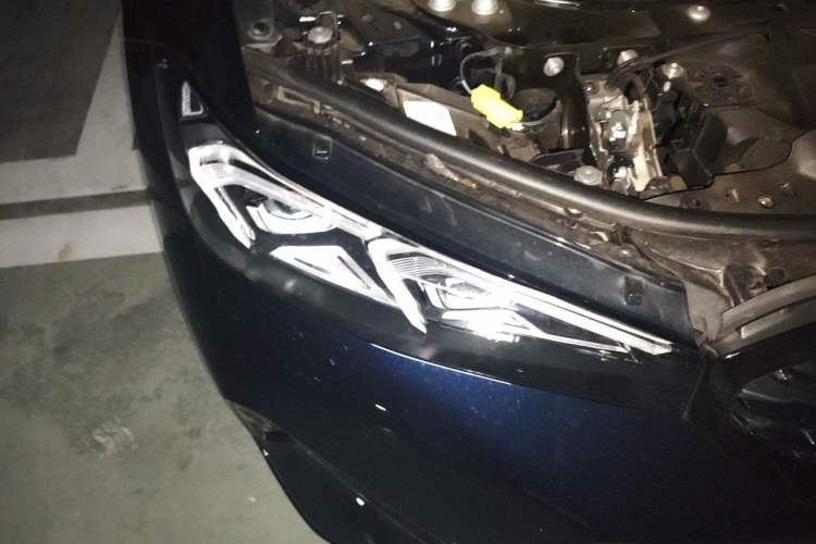 Used BMW 3 Series 2025 325Li M Sport Package Right Front Headlight