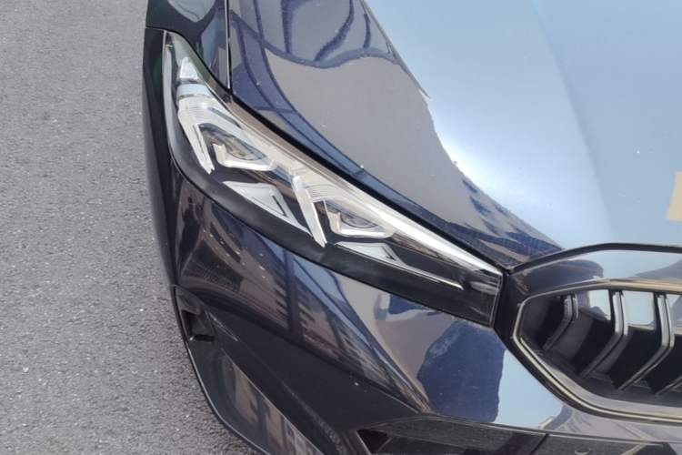 Used BMW 3 Series 2025 330Li M Sport Shadowline Package Right Front Headlight