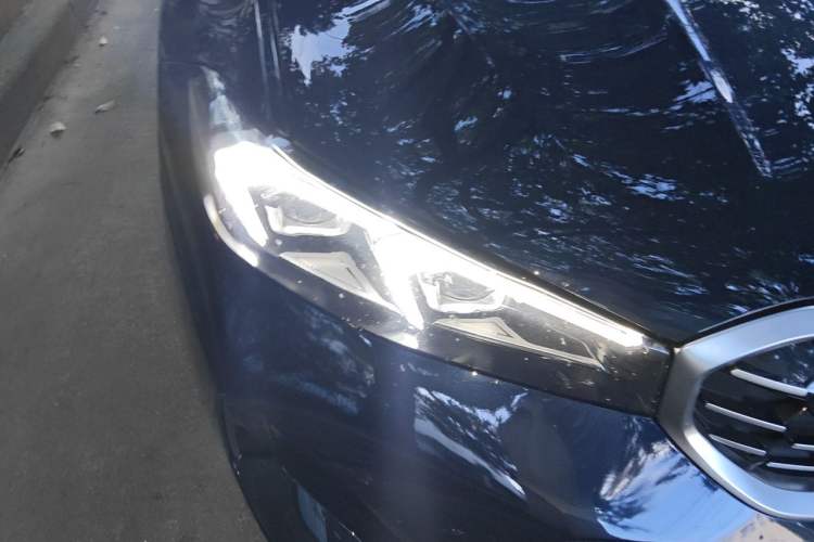 Used BMW 3 Series 2025 325i M Sport Package Right Front Headlight