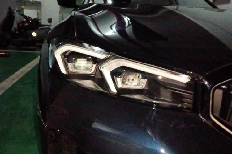 Used BMW 3 Series 2025 330i M Sport Night Edition Package Right Front Headlight