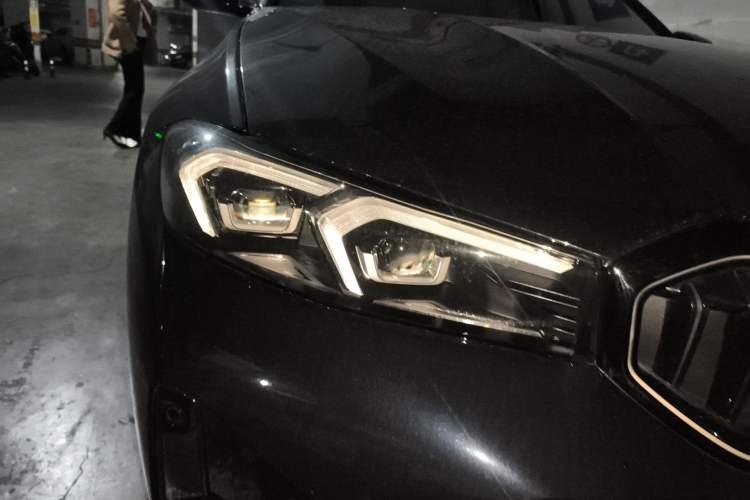 Used BMW 3 Series 2025 330Li M Sport Shadowline Package Right Front Headlight