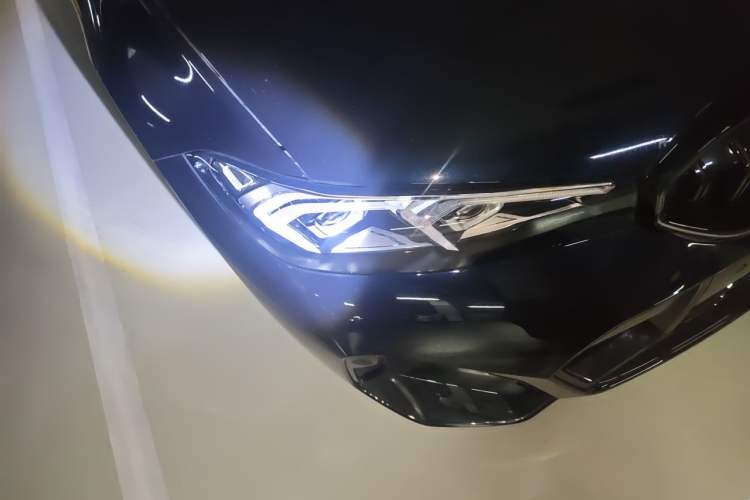 Used BMW 3 Series 2025 330Li M Sport Shadowline Package Right Front Headlight