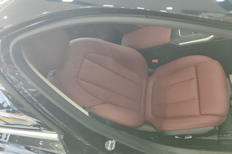 Used BMW 3 Series 2025 325Li M Sport Package Right Front Seat
