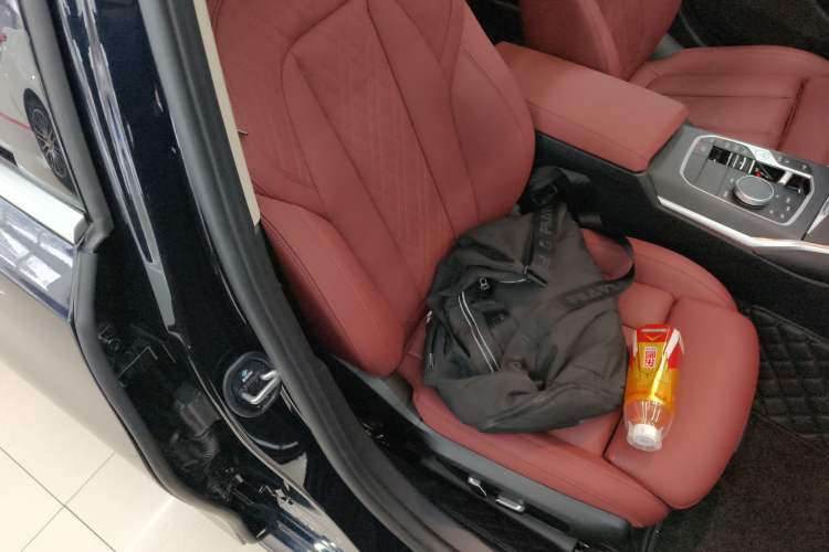 Used BMW 3 Series 2025 325Li M Sport Package Right Front Seat