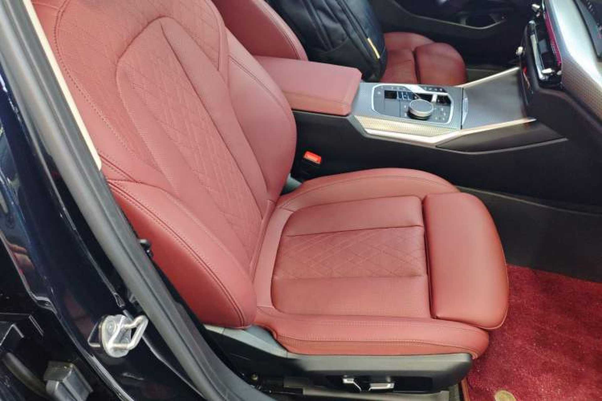 Used BMW 3 Series 2025 330Li M Sport Shadowline Package Right Front Seat
