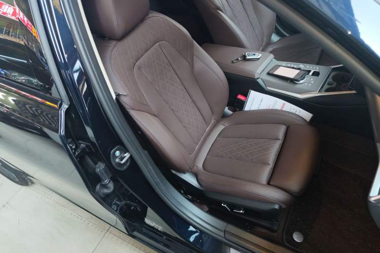 Used BMW 3 Series 2025 330Li M Sport Shadowline Package Right Front Seat