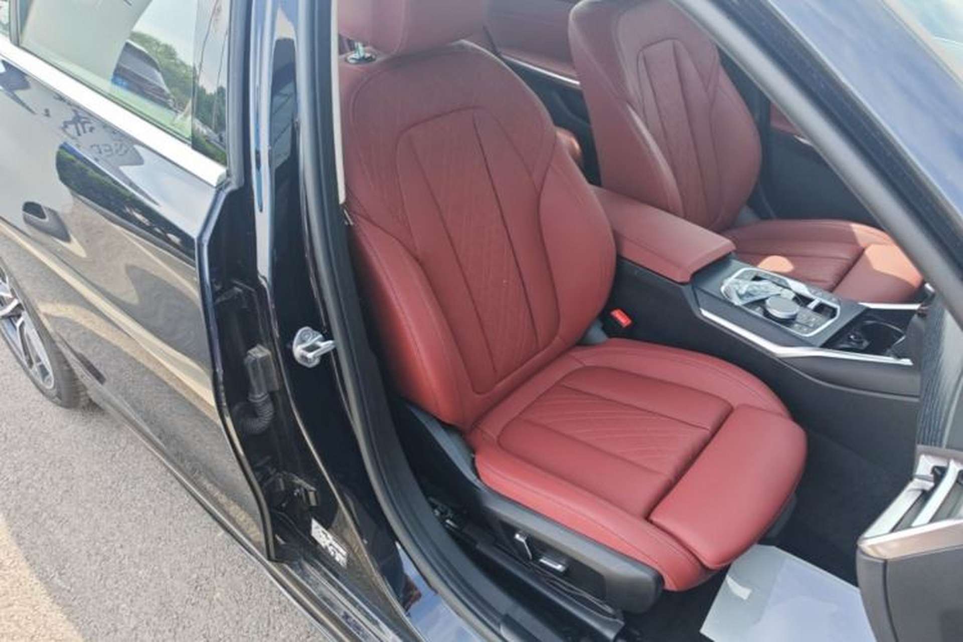Used BMW 3 Series 2025 325Li M Sport Package Right Front Seat