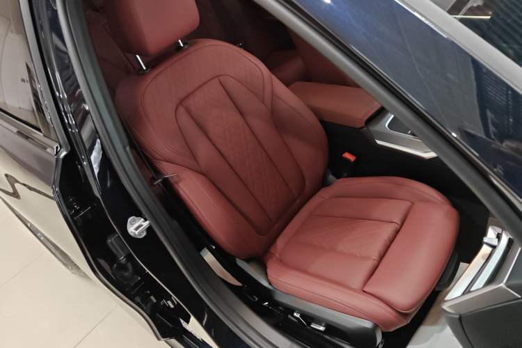Used BMW 3 Series 2025 330i M Sport Night Edition Package Right Front Seat