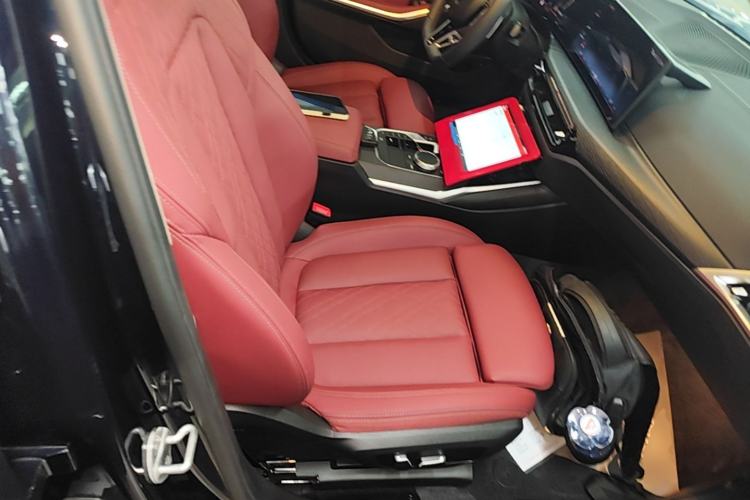 Used BMW 3 Series 2025 325Li M Sport Package Right Front Seat