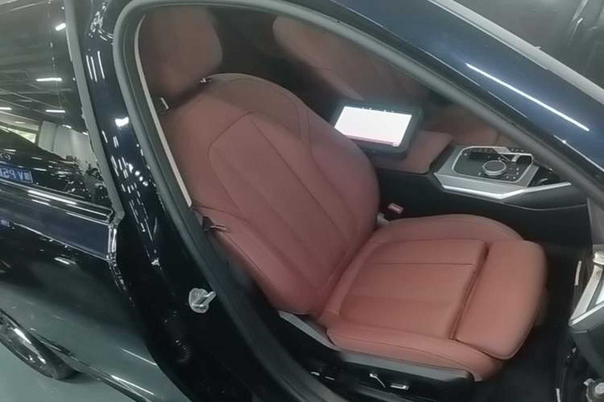 Used BMW 3 Series 2025 330Li M Sport Shadowline Package Right Front Seat