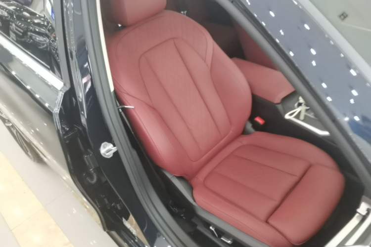 Used BMW 3 Series 2025 325Li M Sport Package Right Front Seat