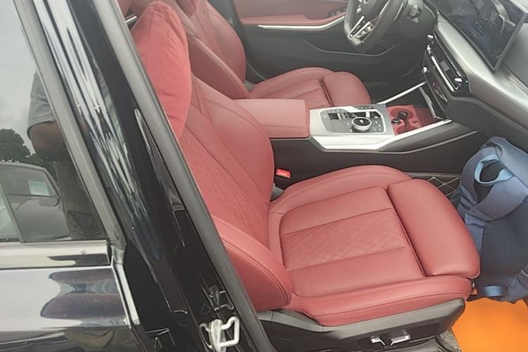 Used BMW 3 Series 2025 330Li M Sport Shadowline Package Right Front Seat
