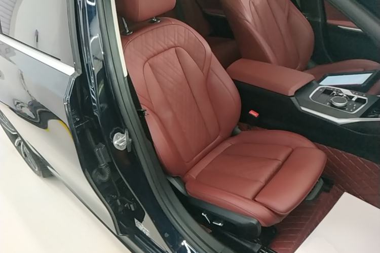 Used BMW 3 Series 2025 325Li M Sport Package Right Front Seat