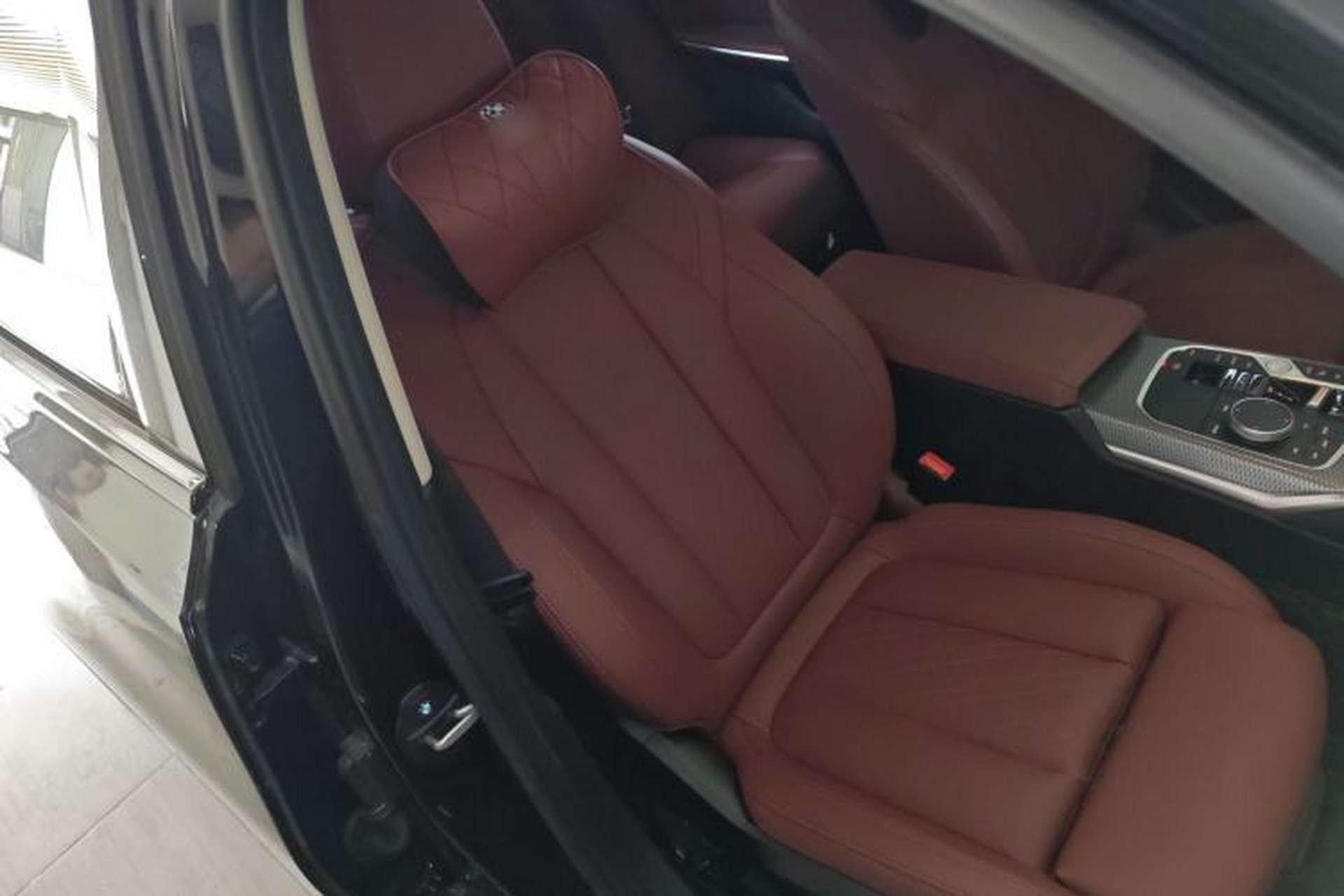 Used BMW 3 Series 2025 330Li M Sport Shadowline Package Right Front Seat