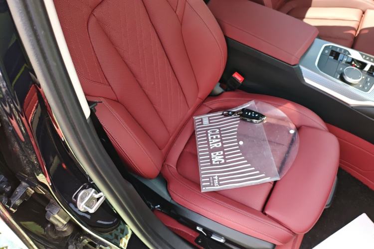 Used BMW 3 Series 2025 330Li M Sport Shadowline Package Right Front Seat