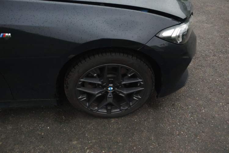 Used BMW 3 Series 2025 330Li M Sport Shadowline Package Right Front Wheel Hub