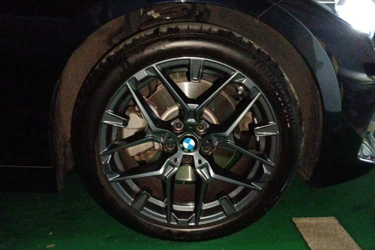 Used BMW 3 Series 2025 330i M Sport Night Edition Package Right Front Wheel Hub