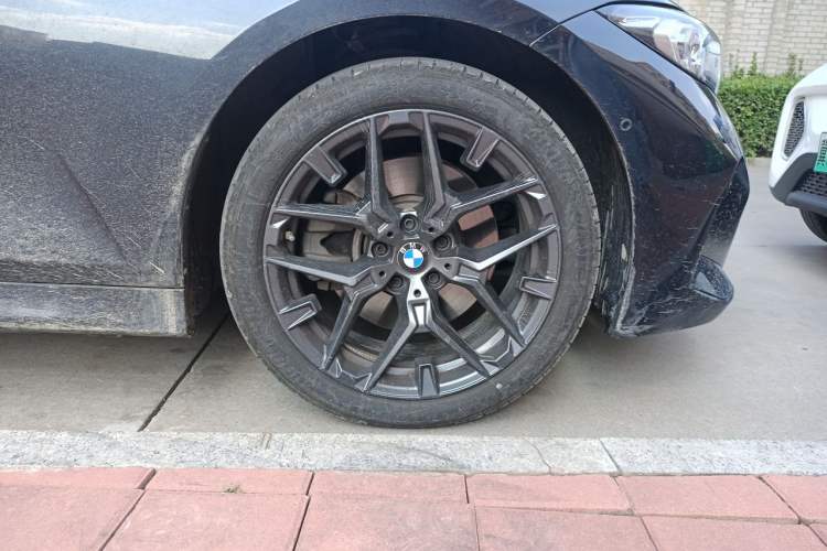 Used BMW 3 Series 2025 330i M Sport Night Edition Package Right Front Wheel Hub