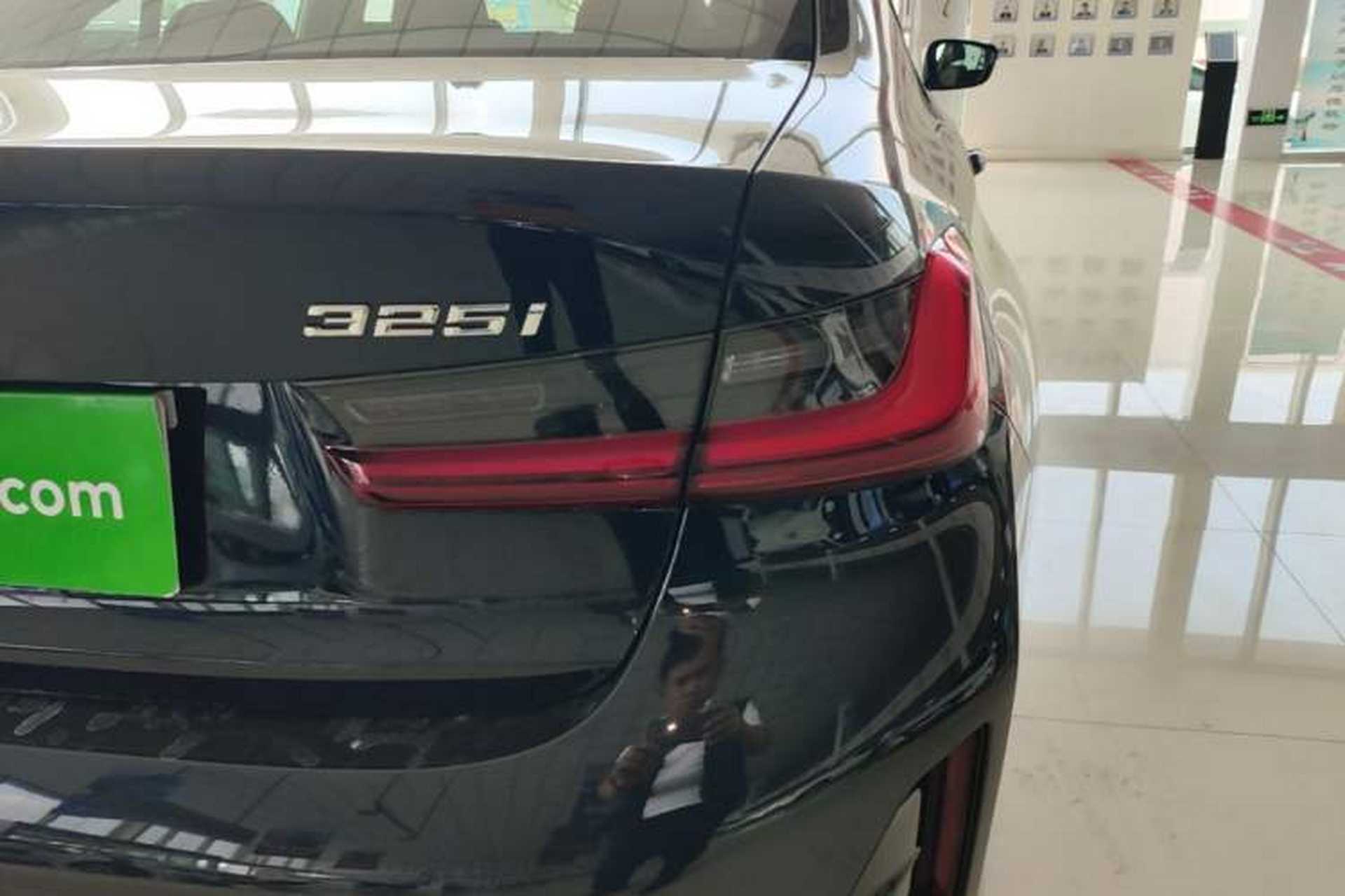 Used BMW 3 Series 2025 325i M Sport Package Right Rear Taillight