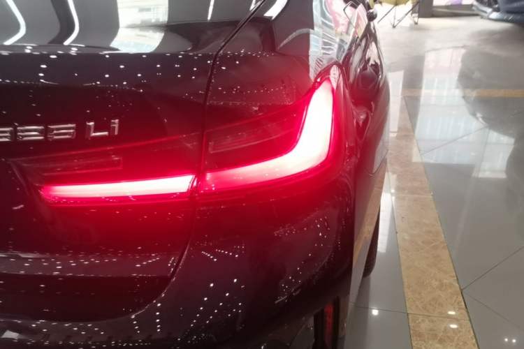 Used BMW 3 Series 2025 325Li M Sport Package Right Rear Taillight