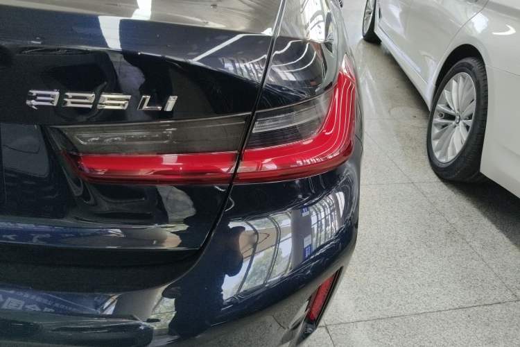 Used BMW 3 Series 2025 325Li M Sport Package Right Rear Taillight