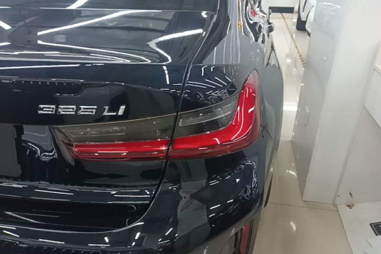 Used BMW 3 Series 2025 325Li M Sport Package Right Rear Taillight