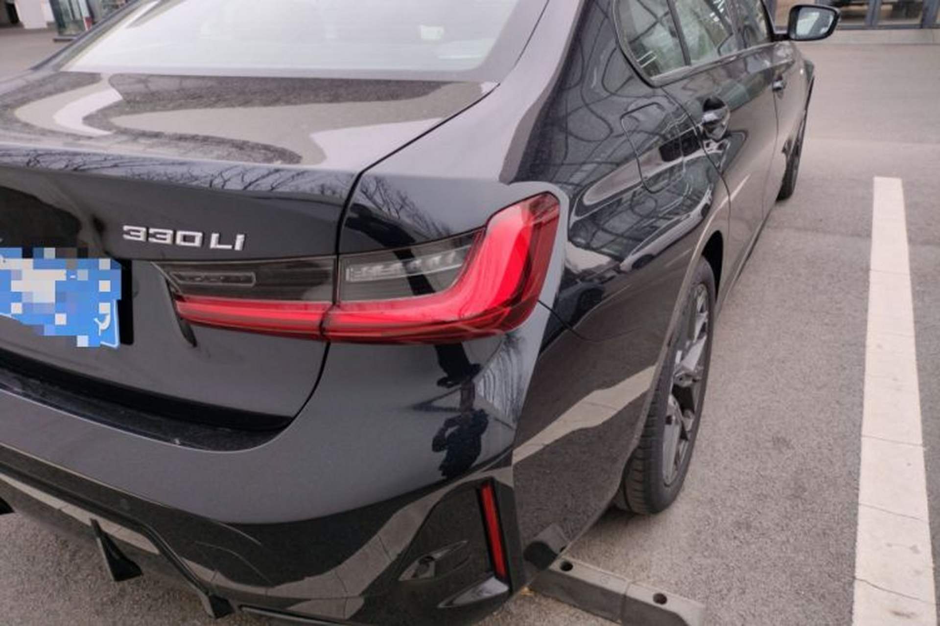 Used BMW 3 Series 2025 330Li M Sport Shadowline Package Right Rear Taillight
